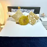 Super Convenient Modern 2 Bedroom 2 Bath Parking